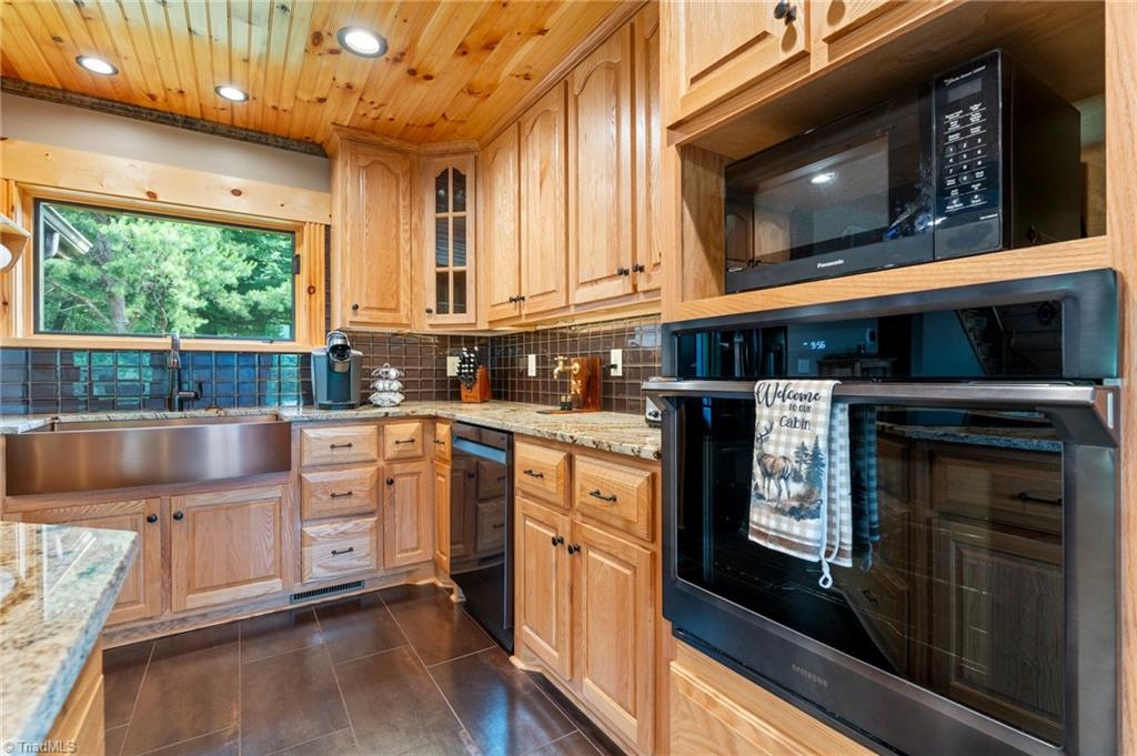 419 Woodpecker Road Purlear, NC 28665 - Photo 20 of 28