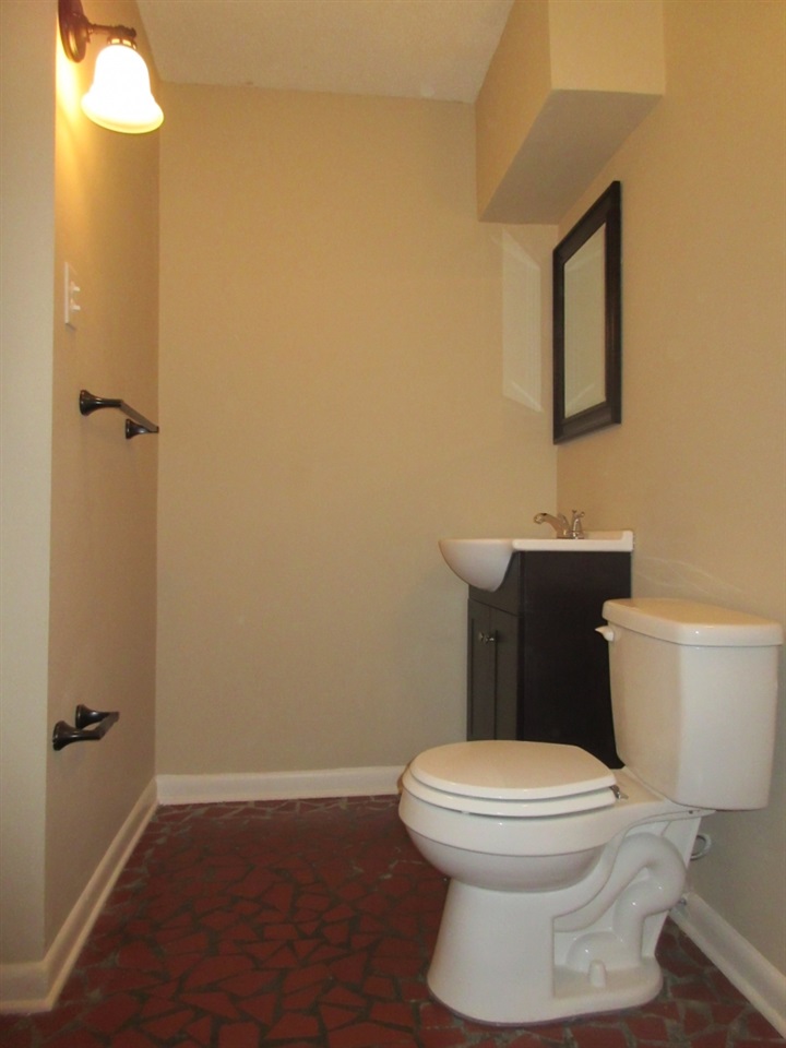 4171 Kenosha Road Memphis, TN 38118 - Photo 4 of 8 Gallery Image 4