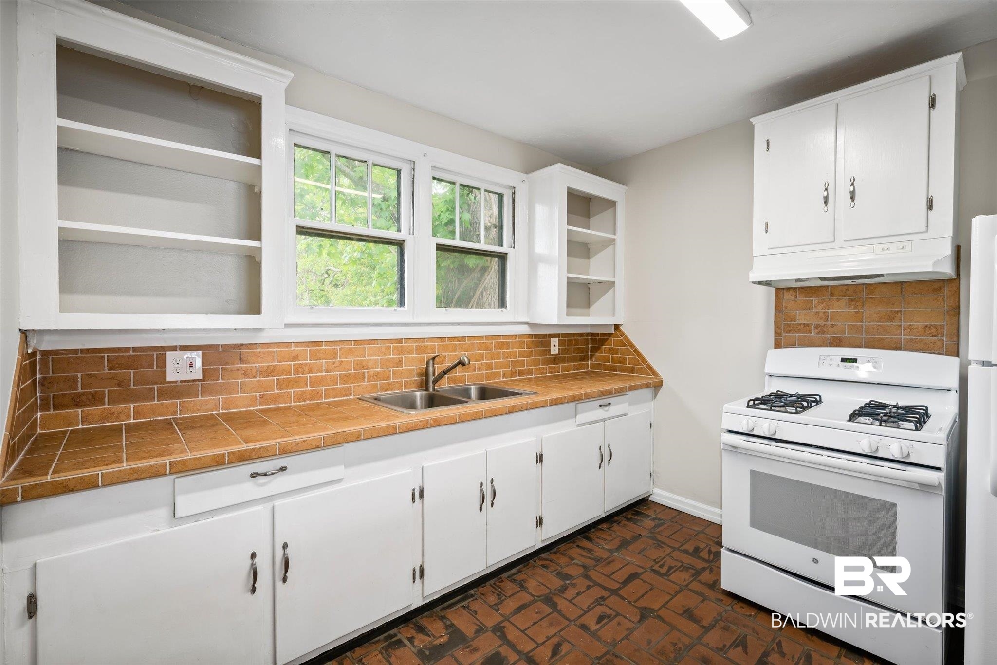 156 South Monterey Street Mobile, AL 36604 - Photo 27 of 33