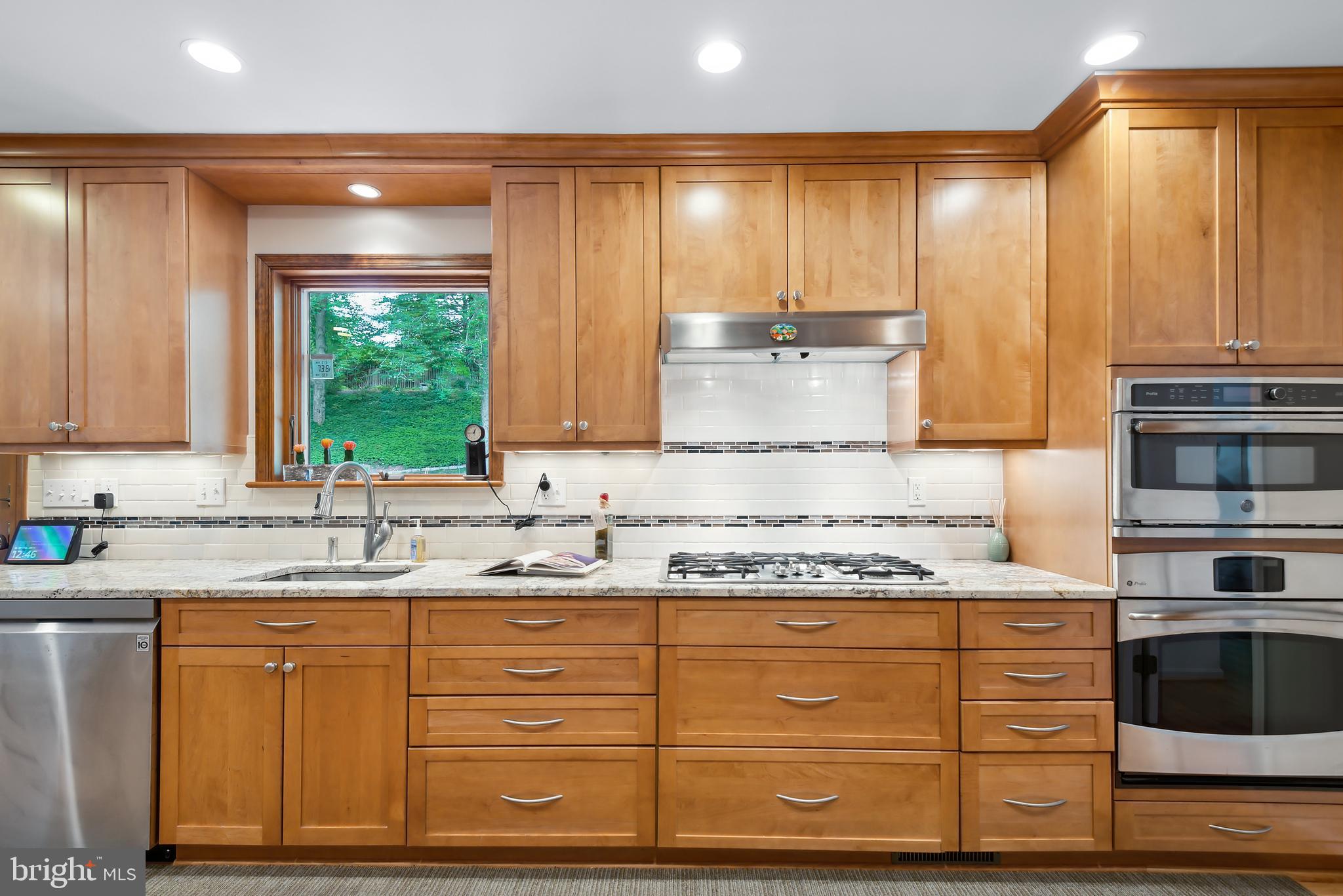 2216 Hidden Valley Lane Silver Spring, MD 20904 - Photo 11 of 64 Kitchen