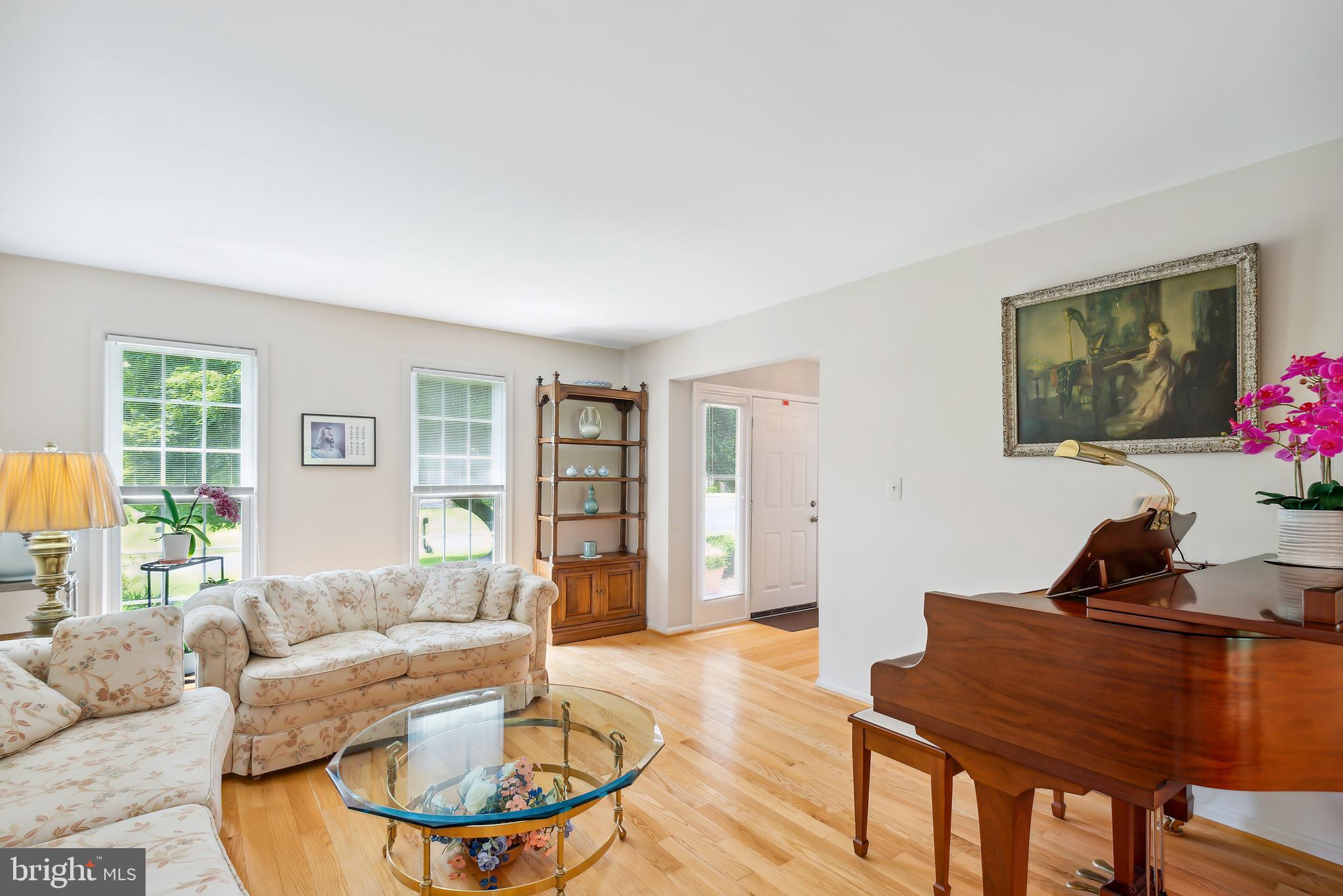 2216 Hidden Valley Lane Silver Spring, MD 20904 - Photo 6 of 64 Living Room