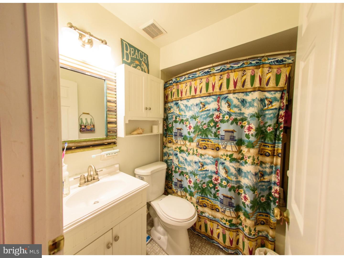 495 Stanford Road Fairless Hills, PA 19030 - Photo 17 of 18 Bathroom