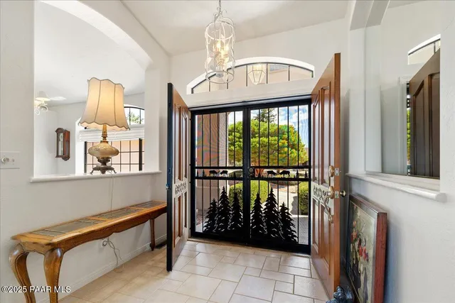 a view of front door with entryway