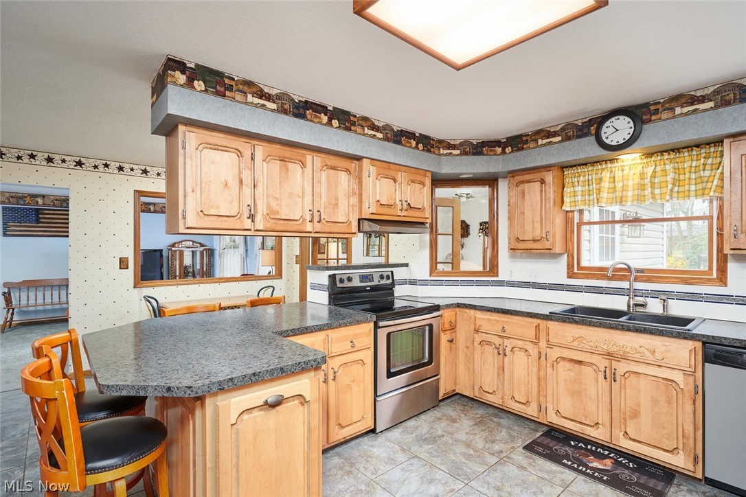 860 Bridge Road Akron, OH 44312 - Photo 6 of 25 Gallery Image 6