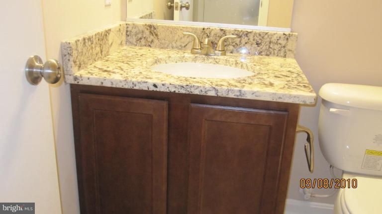 13314 Kurtz Road Woodbridge, VA 22193 - Photo 8 of 16 Bath #3