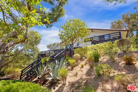 $2,195,000 | 19805 Valley View Drive, Topanga, CA 90290