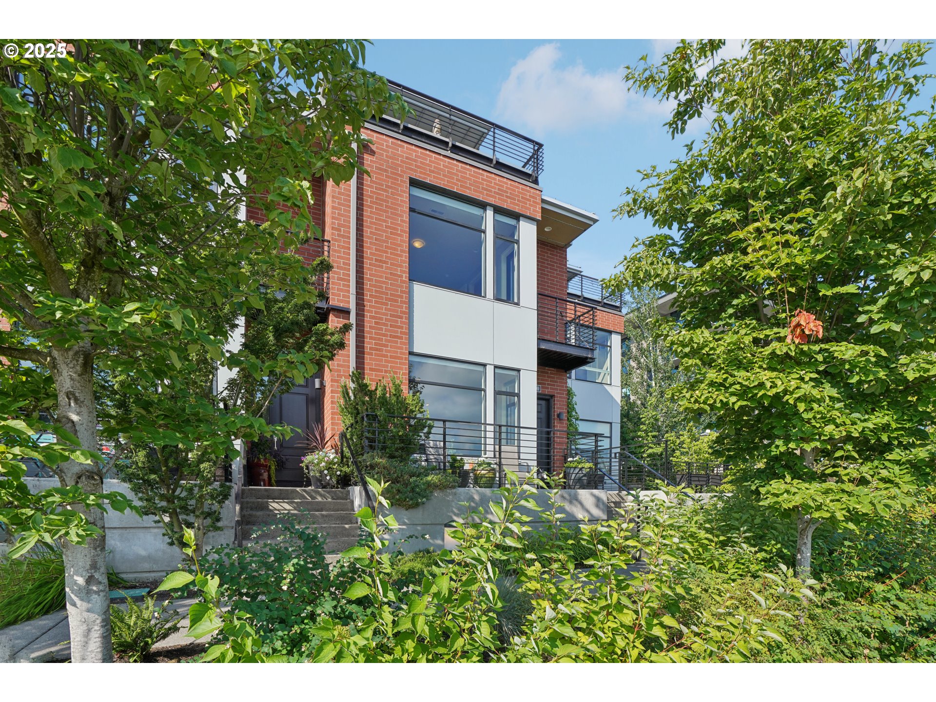 a house view with a outdoor space