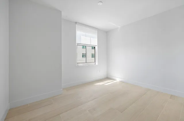 $1,949,000 | 255 Evernia Street, Unit 806, West Palm Beach, FL 33401