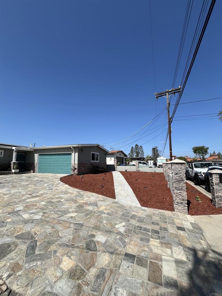 238 Lakeview Avenue Spring Valley, CA 91977 - Photo 3 of 60