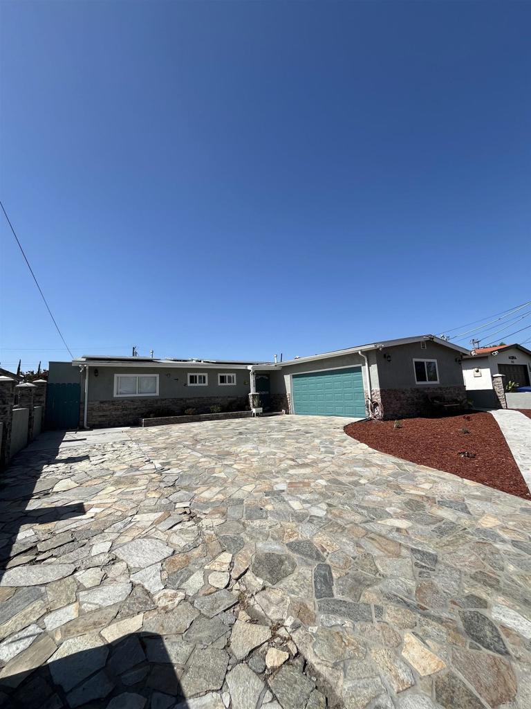 238 Lakeview Avenue Spring Valley, CA 91977 - Photo 4 of 60