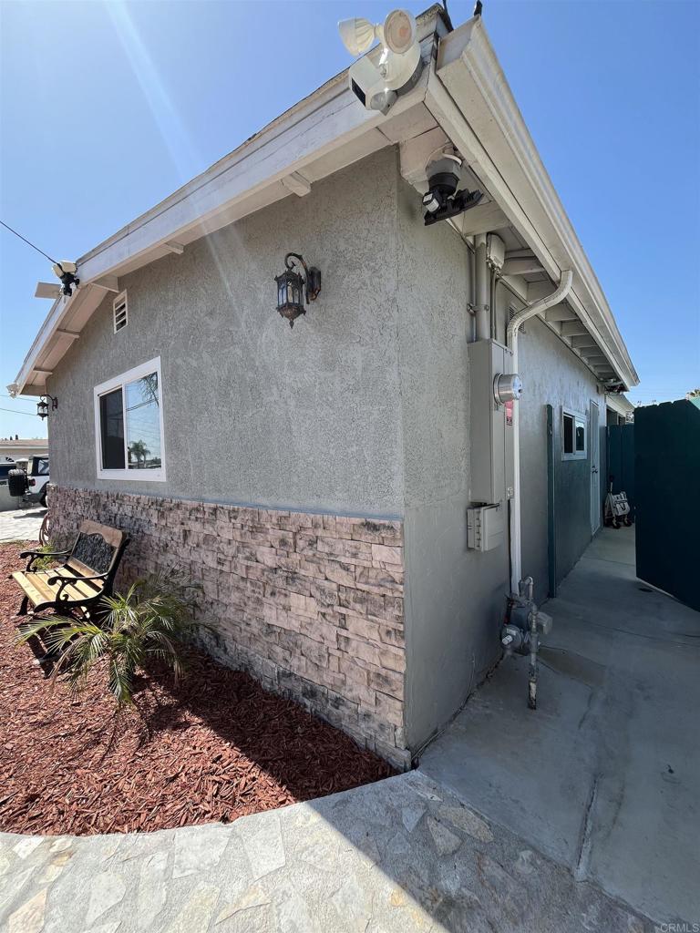 238 Lakeview Avenue Spring Valley, CA 91977 - Photo 10 of 60