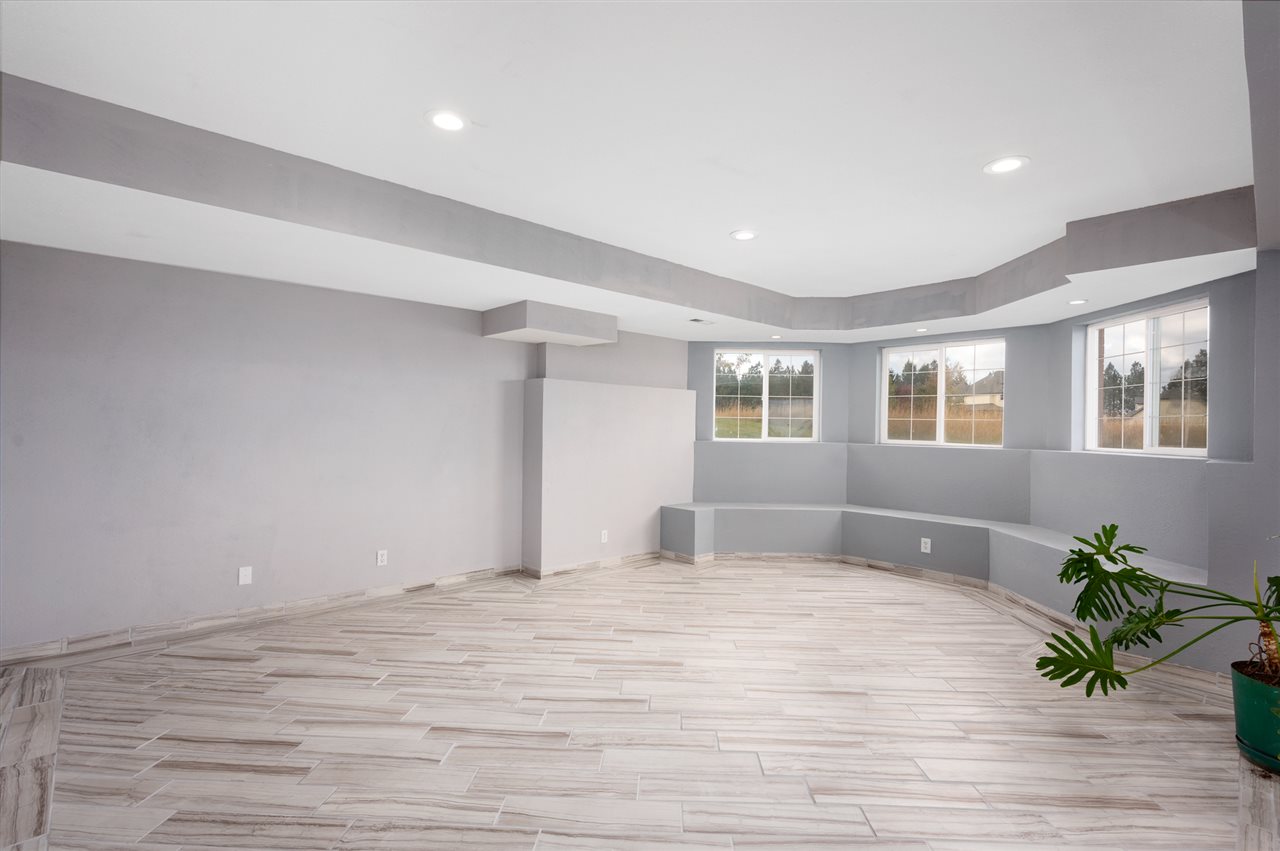 803 East Wild Rose Road Colbert, WA 99005 - Photo 25 of 38