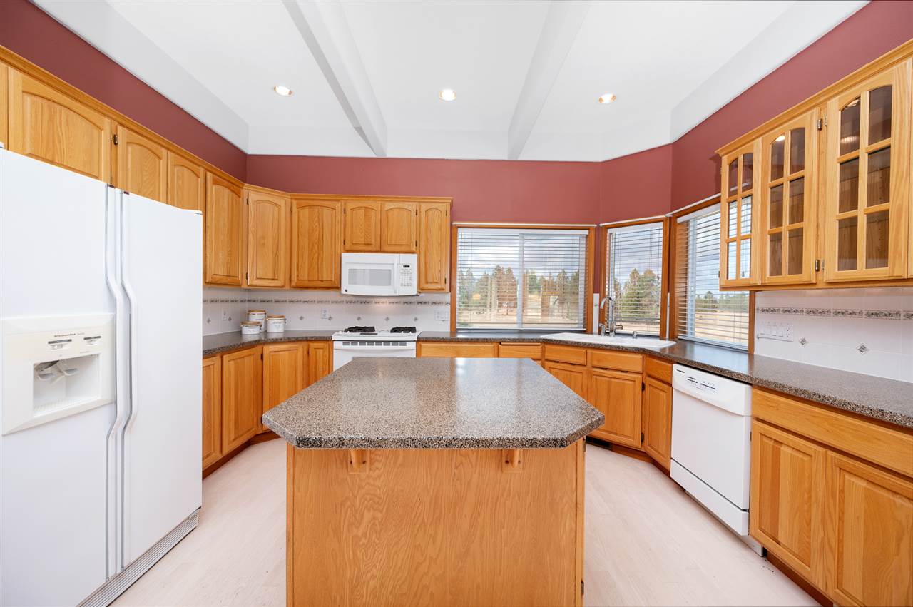 803 East Wild Rose Road Colbert, WA 99005 - Photo 10 of 38