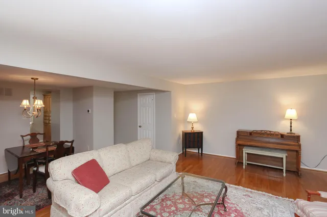 $450,000 | 7331 Kerry Hill Court, Columbia, MD 21045