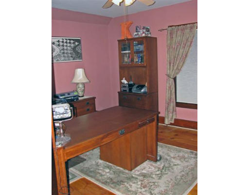 29 North Walnut Street Clinton, MA 01510 - Photo 11 of 22 Gallery Image 11