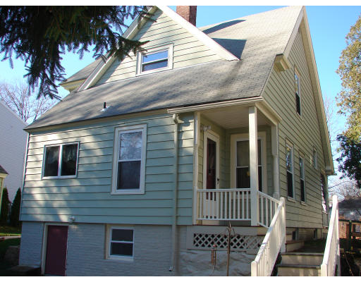 29 North Walnut Street Clinton, MA 01510 - Photo 3 of 22 Gallery Image 3