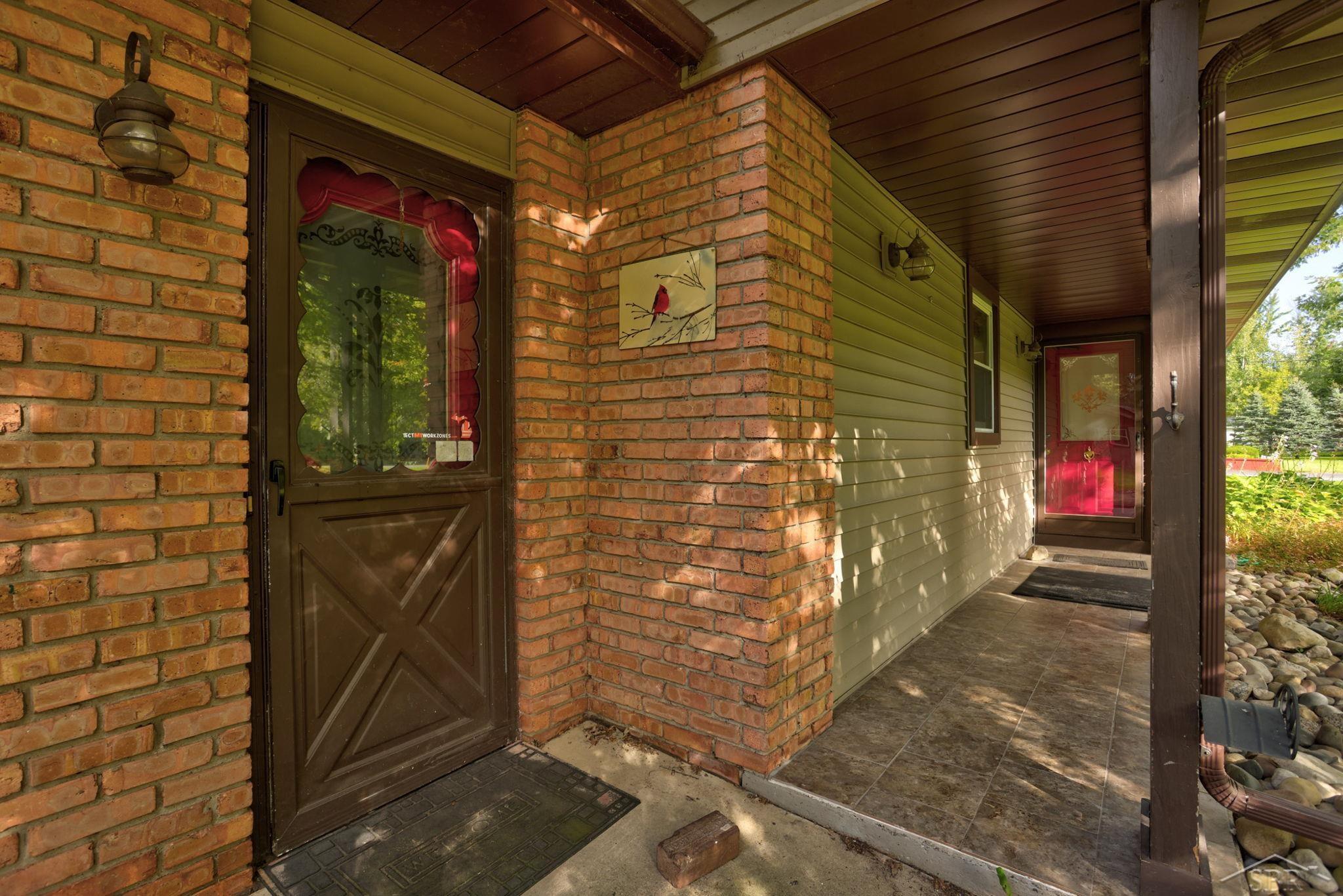 7830 Moorish Road Bridgeport, MI 48722 - Photo 5 of 45 50122666-4.JPG