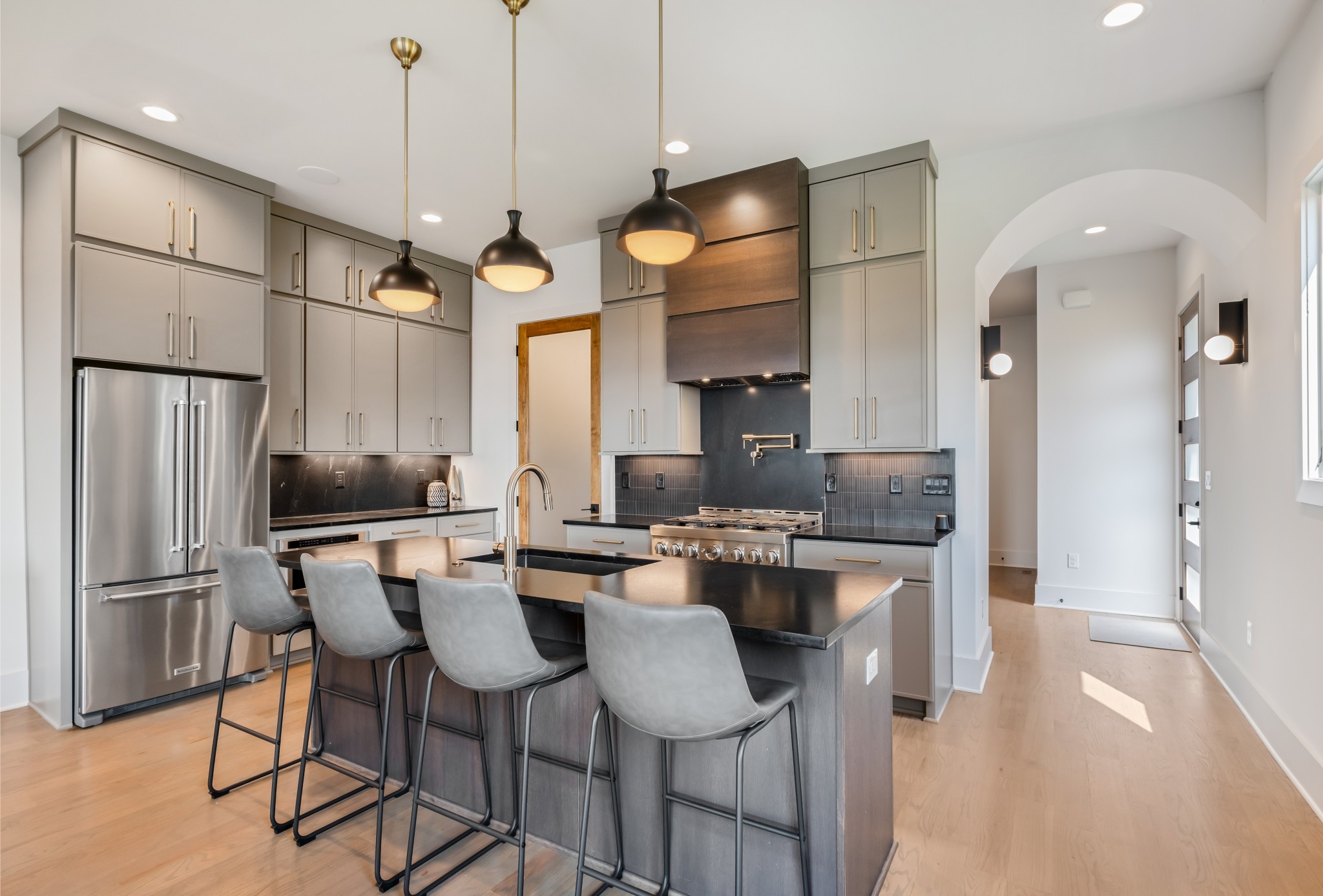 2118 Cliff Drive, Unit D Nashville, TN 37218 - Photo 7 of 38