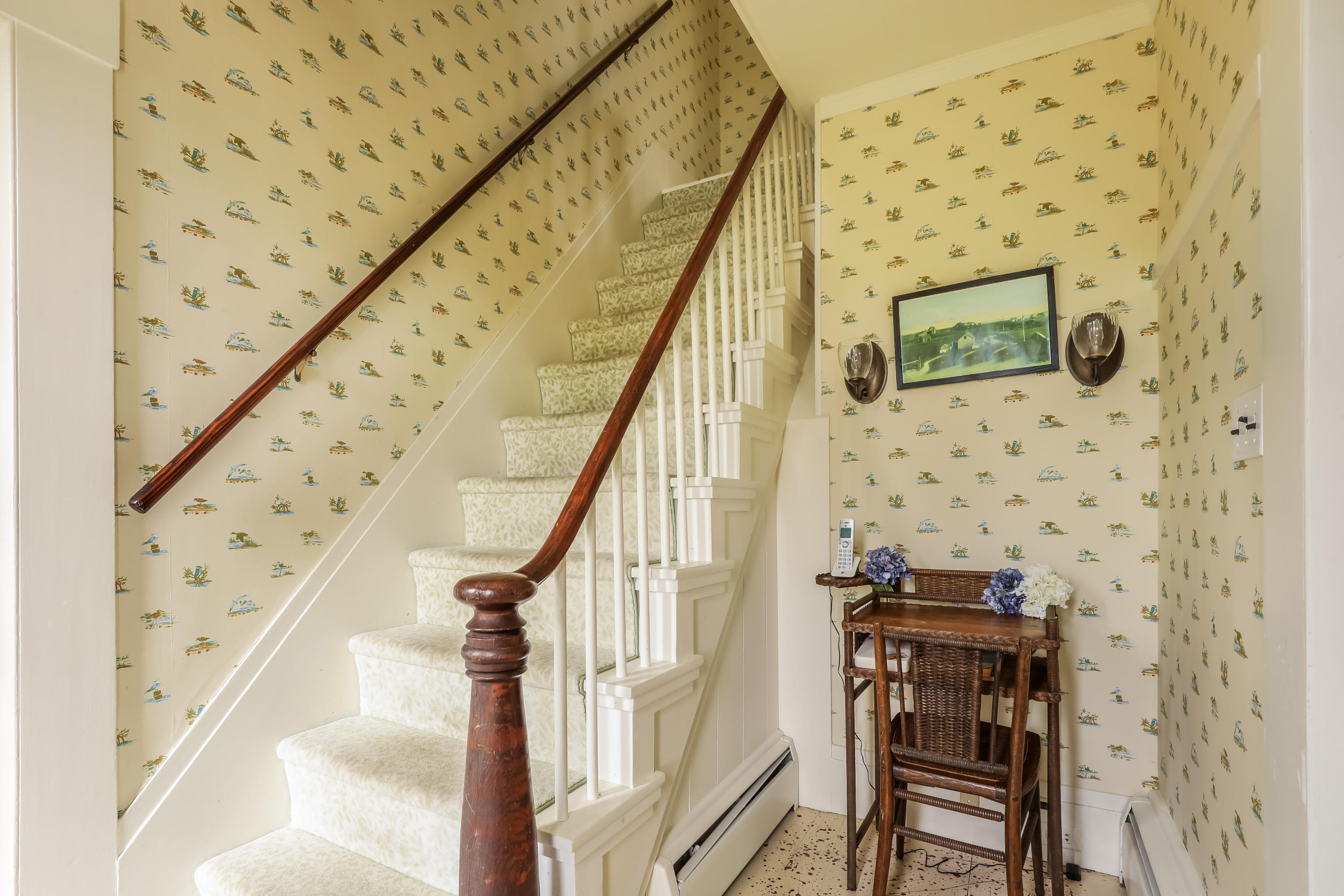 119 Scatteree Road North Chatham, MA 02650 - Photo 13 of 32 009-photo-foyer-8437699