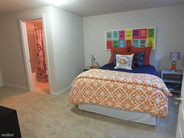 $1,925 | 3932 Cloverlane Drive, Ypsilanti, MI 48197