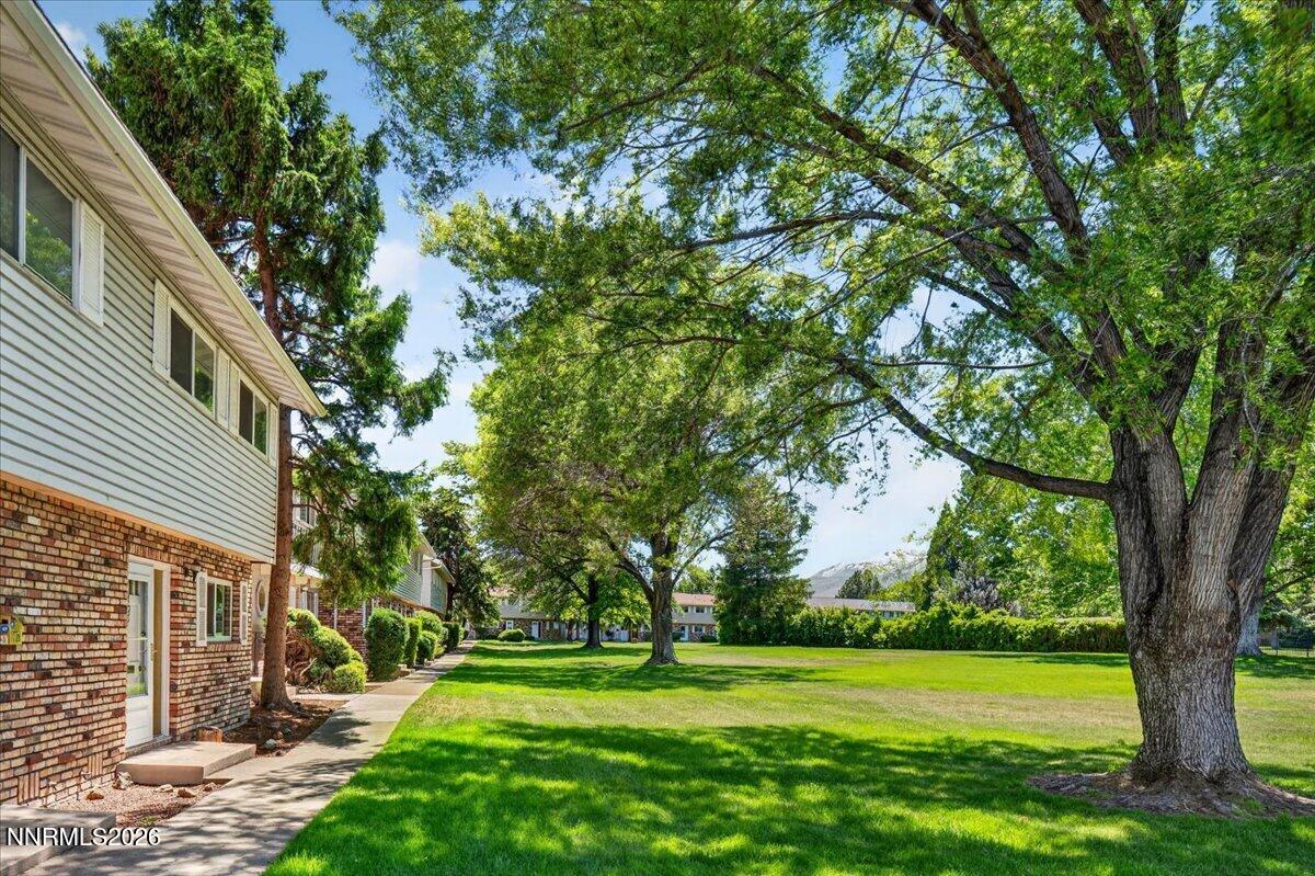 106 Smithridge Park Reno, NV 89502 - Photo 2 of 24 02-DSC_9278