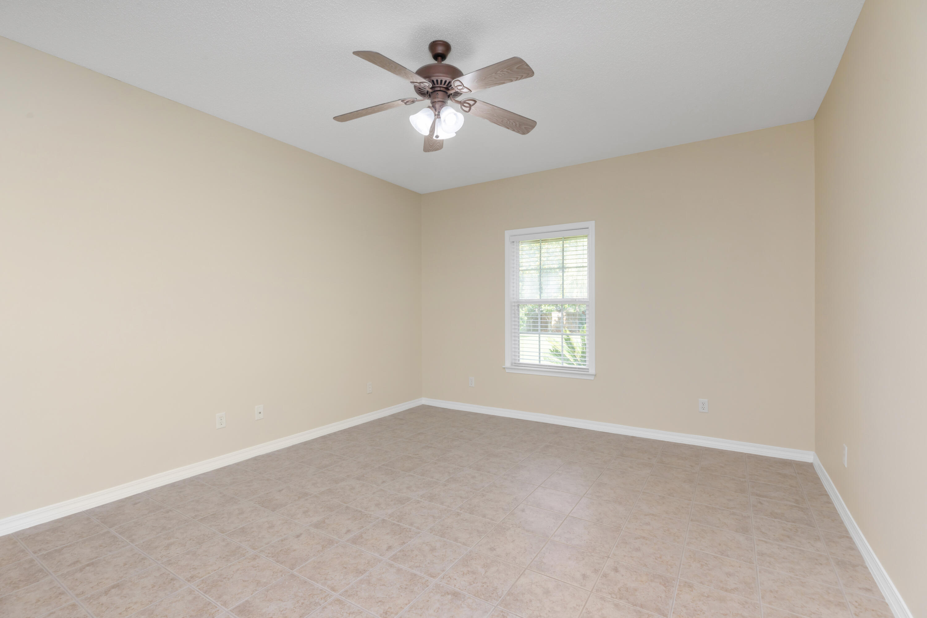 5552 Frontier Drive Crestview, FL 32536 - Photo 32 of 44 147A0116