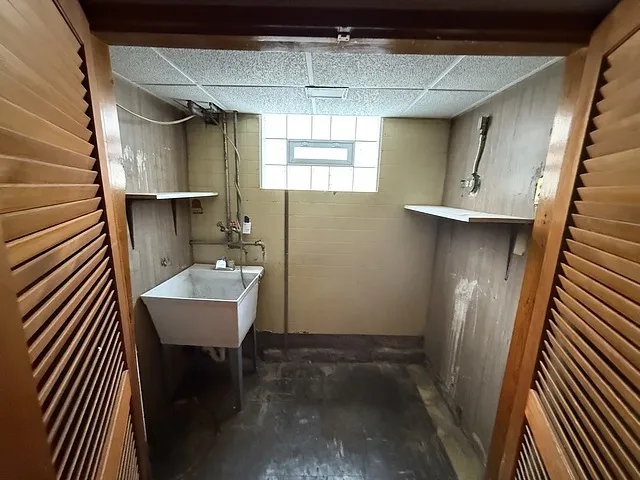 $300,000 | 5320 South Oak Park Avenue, Chicago, IL 60638