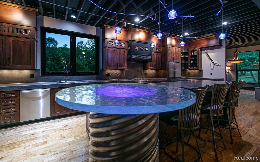 630 Walker Road Leonard, MI 48367 - Photo 12 of 40 Gallery Image 12