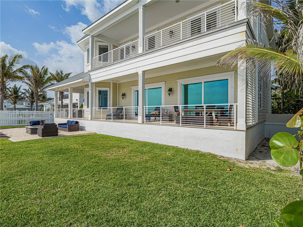 2250 Sanderling Lane Vero Beach, FL 32963 - Photo 33 of 36 a front view of house with yard