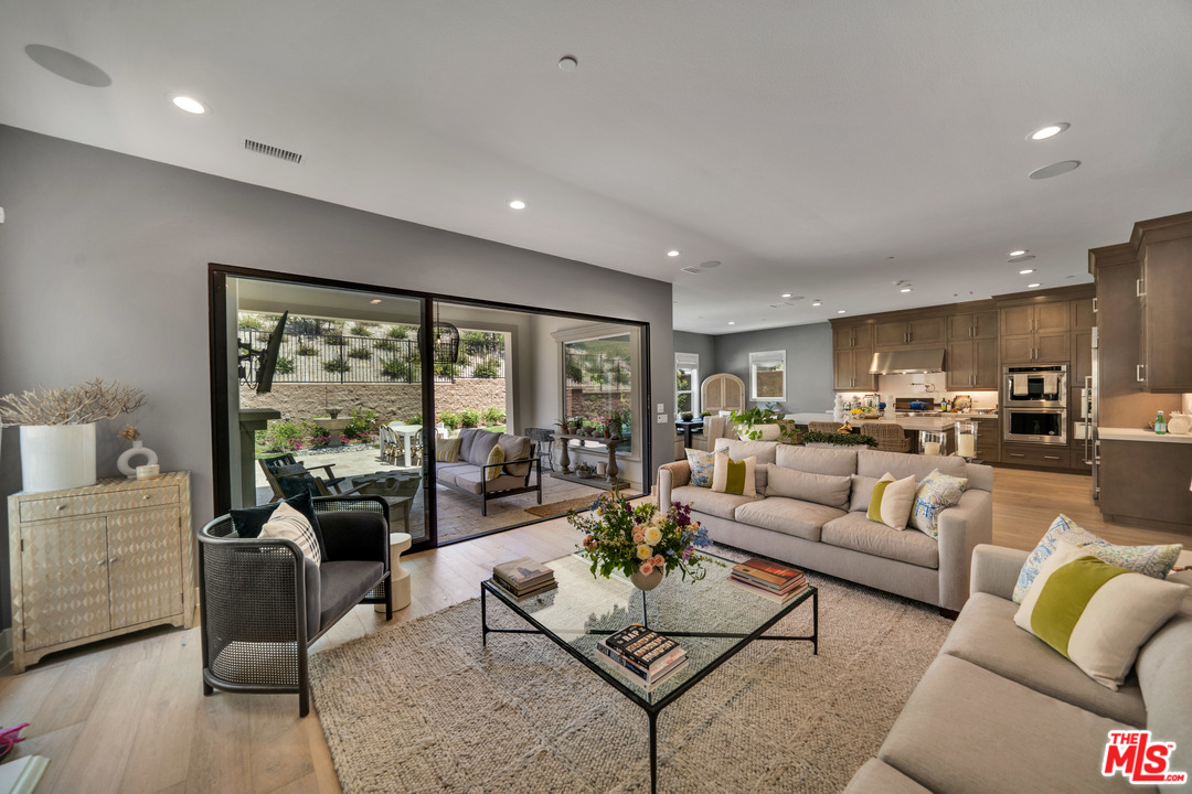 20607 Bluebird Court Porter Ranch, CA 91326 - Photo 15 of 38 Gallery Image 15