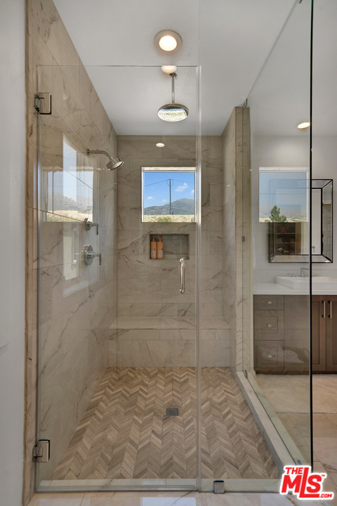 20607 Bluebird Court Porter Ranch, CA 91326 - Photo 23 of 38 Gallery Image 23