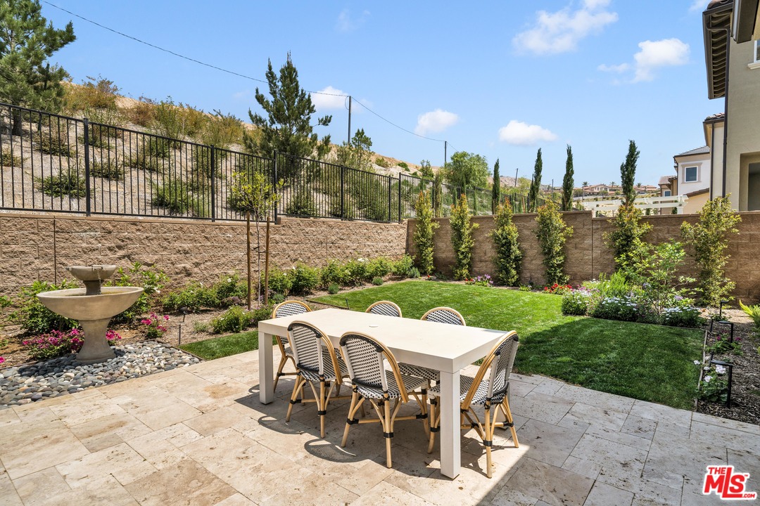 20607 Bluebird Court Porter Ranch, CA 91326 - Photo 30 of 38 Gallery Image 30