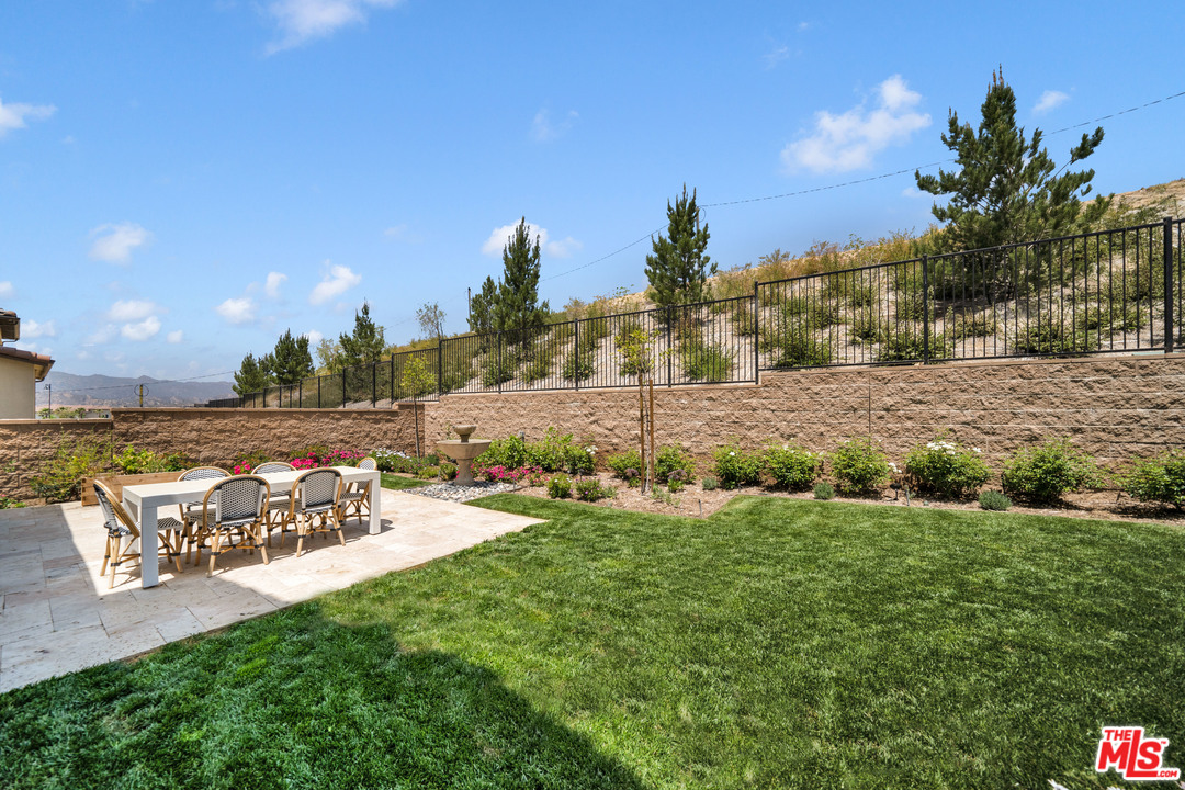 20607 Bluebird Court Porter Ranch, CA 91326 - Photo 34 of 38 Gallery Image 34