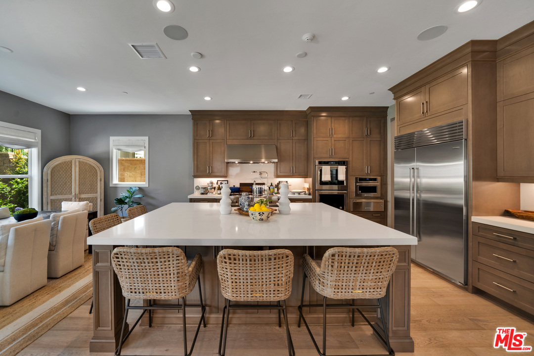 20607 Bluebird Court Porter Ranch, CA 91326 - Photo 10 of 38 Gallery Image 10
