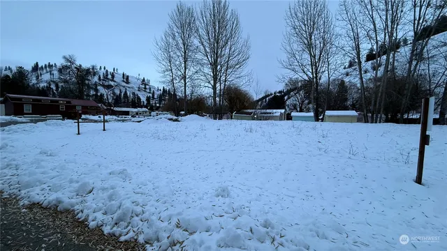 $30,500 | -xx1 North Main Street, Conconully, WA 98819