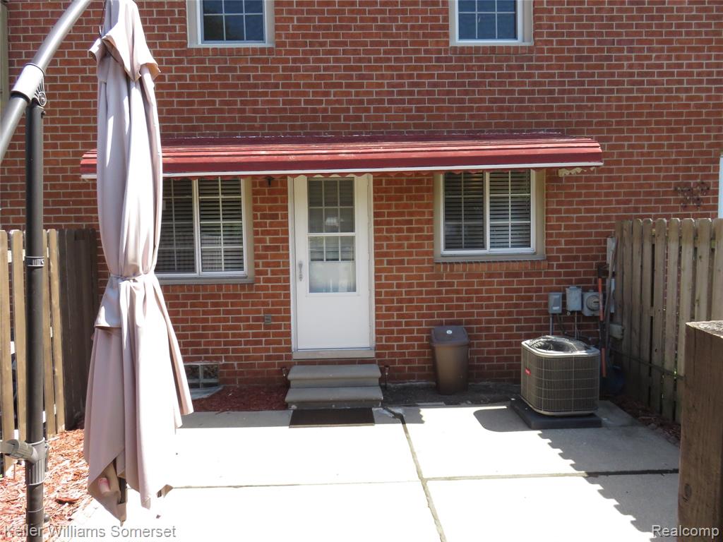 31189 Hoover Road, Unit 28 Warren, MI 48093 - Photo 21 of 26