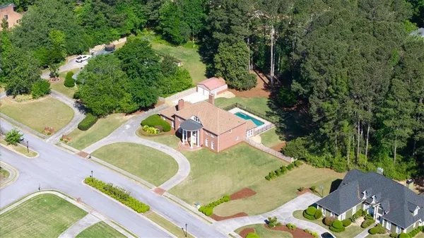 $699,000 | 130 Victoria Drive, Fayetteville, GA 30214