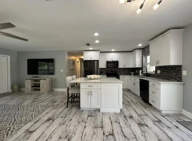 $6,000 | 270 Northwest 36th Street, Boca Raton, FL 33431