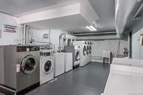 $2,400 | 3 Anchorage Lane, Unit 8B, Oyster Bay, NY 11771