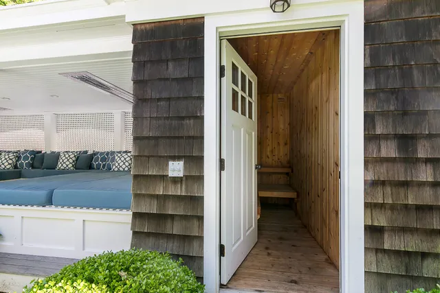 $180,000 | 124 Meeting House Lane, Southampton, NY 11968