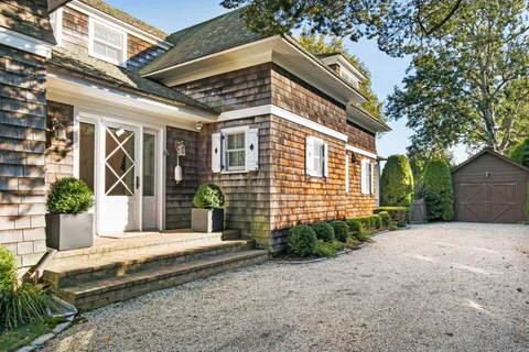 124 Meeting House Lane, Southampton, NY 11968