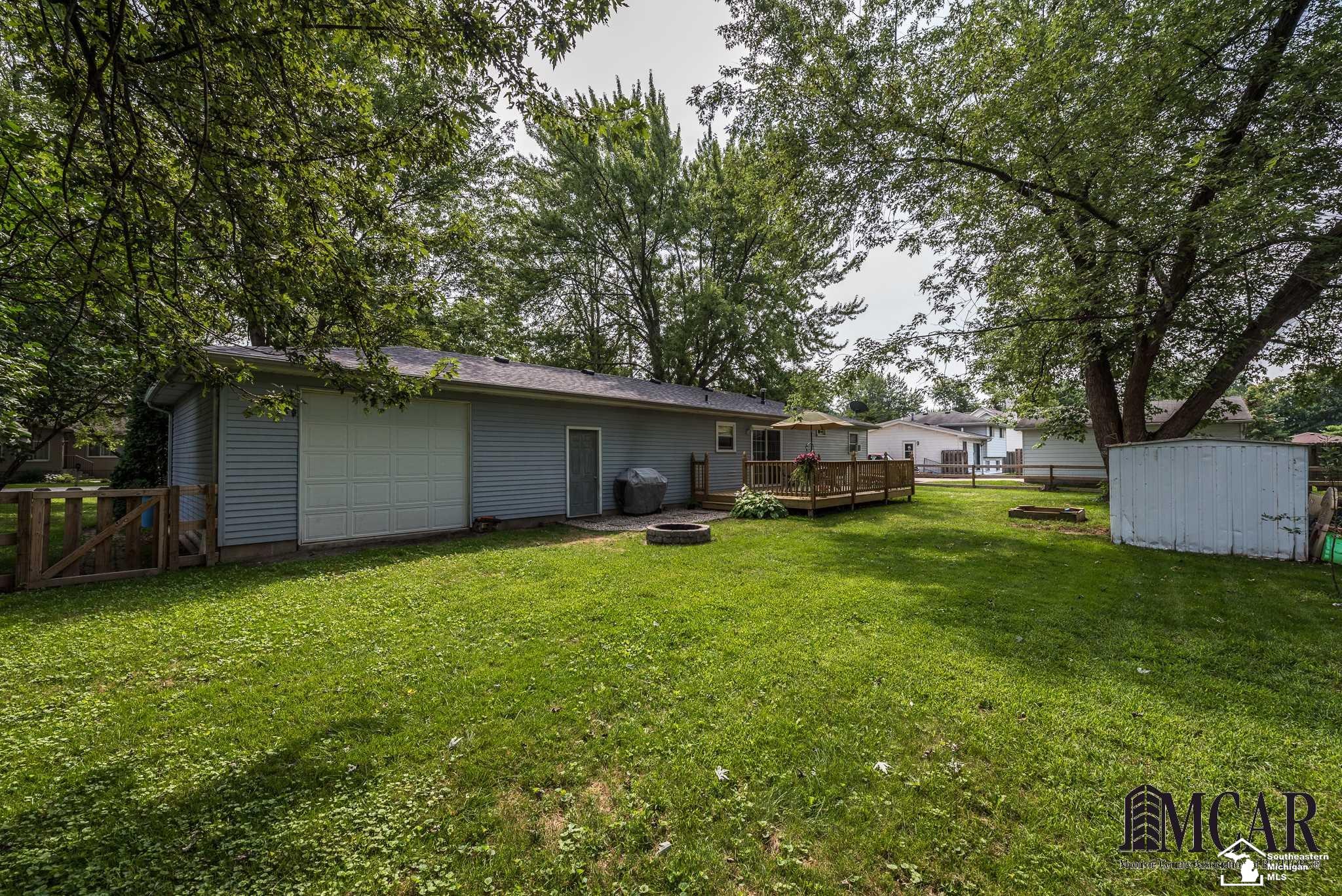 13853 Alton Road Monroe, MI 48161 - Photo 16 of 16 21495494-15.JPG