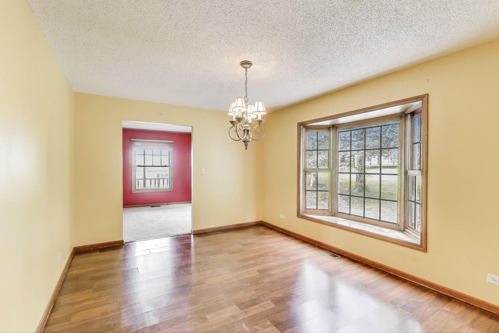 1340 Wooley Road Oswego, IL 60543 - Photo 13 of 35