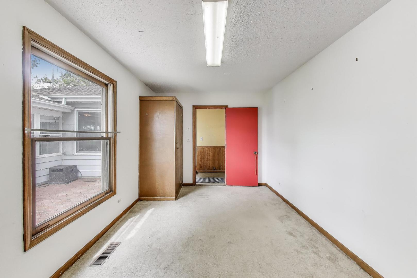 1340 Wooley Road Oswego, IL 60543 - Photo 25 of 35