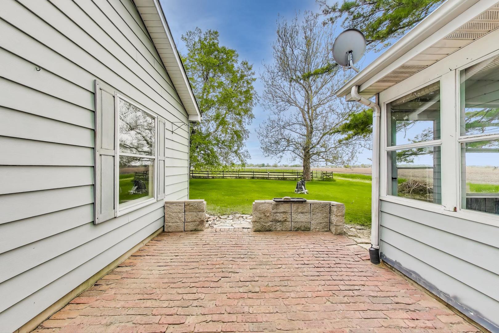 1340 Wooley Road Oswego, IL 60543 - Photo 30 of 35