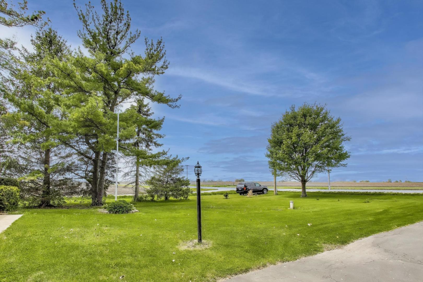 1340 Wooley Road Oswego, IL 60543 - Photo 6 of 35