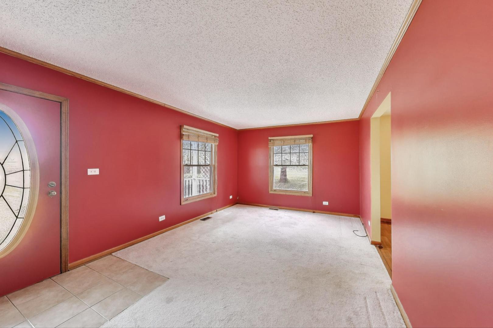 1340 Wooley Road Oswego, IL 60543 - Photo 10 of 35