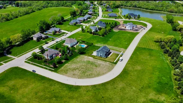 $59,900 | 218 Whittemore Drive, Sycamore, IL 60178