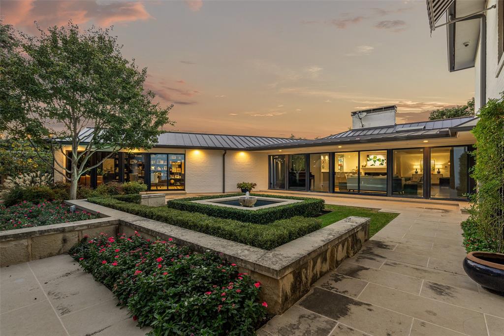 5849 Merrymount Road Westover Hills, TX 76107 - Photo 35 of 40 Gallery Image 35