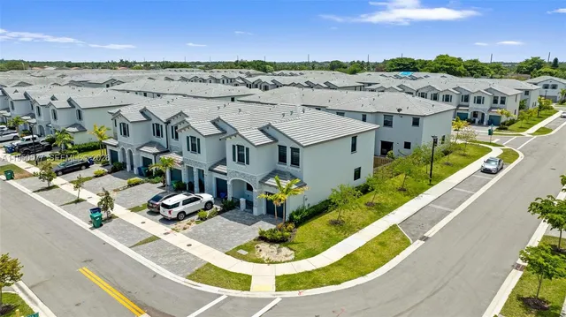 $4,500 | 28500 Southwest 133rd Path, Unit 28500, Homestead, FL 33033